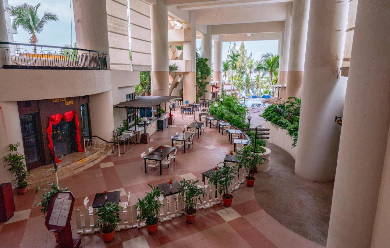 Romantic Couple Suite + Beach-Front Balcony Tanjung Bungah  Exterior foto